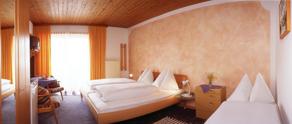 Pension Wieser "Baschtlmai" Altenmarkt im Pongau Eksteriør billede