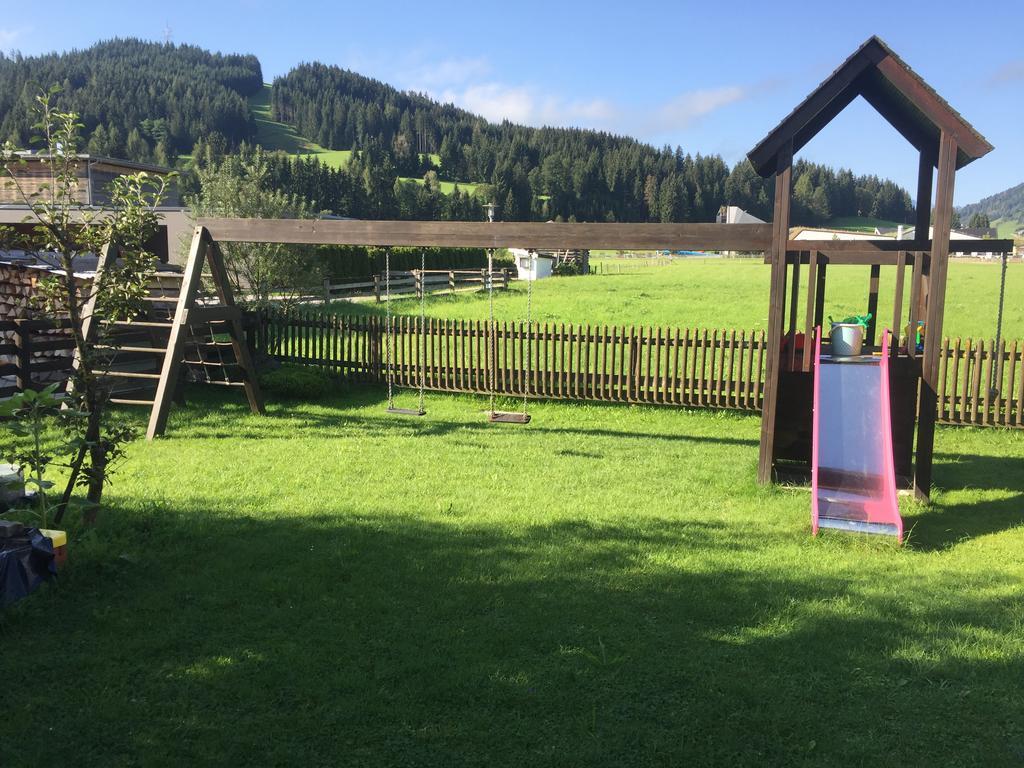 Pension Wieser "Baschtlmai" Altenmarkt im Pongau Eksteriør billede